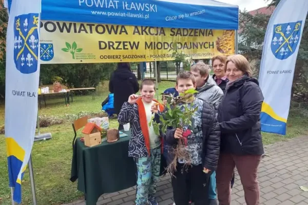 Ponad 2 tysiące sadzonek dla mieszkańców powiatu iławskiego