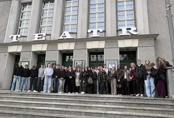 Trzeci wyjazd do Teatru Jaracza w Olsztynie – spektakl „Jak płakać w miejscach publicznych”