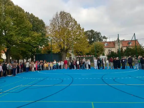 Próbna ewakuacja w szkole: uczniowie i nauczyciele zdali egzamin z bezpieczeństwa