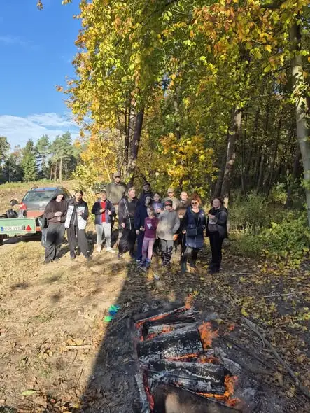 Wolontariusze z SKW „Dobre Serce” posadzili 600 dębów nad jeziorem Rakowe